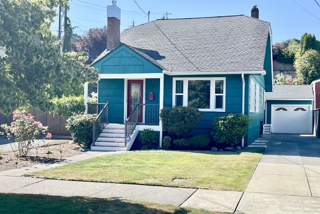 property at 810 33rd St