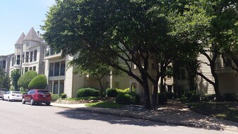 3105 San Jacinto Street, Unit 111 in Dallas, TX - Building Photo