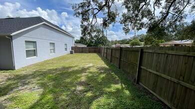 8018 Shepherd Ave in Spring Hill, FL - Building Photo - Building Photo