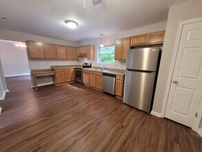 821 Hanover Dr in Virginia Beach, VA - Building Photo - Building Photo