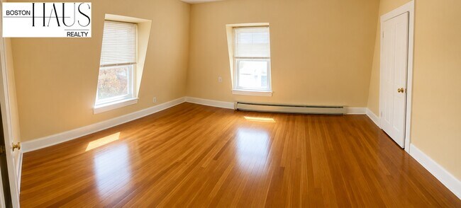 30 Inman St, Unit 3
