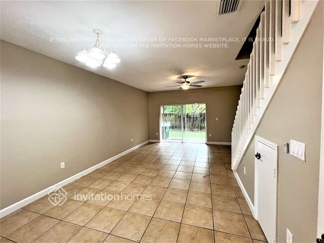 6022 Woodlands Blvd in Tamarac, FL - Building Photo - Building Photo