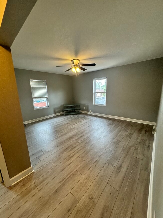 1055 1st Capitol Dr in St. Charles, MO - Building Photo - Building Photo
