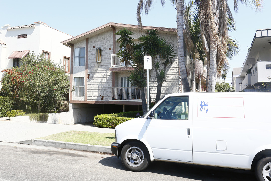 3646 Mentone Ave in Los Angeles, CA - Building Photo