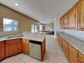 651 Porto Cristo Ave in St. Augustine, FL - Foto de edificio - Building Photo