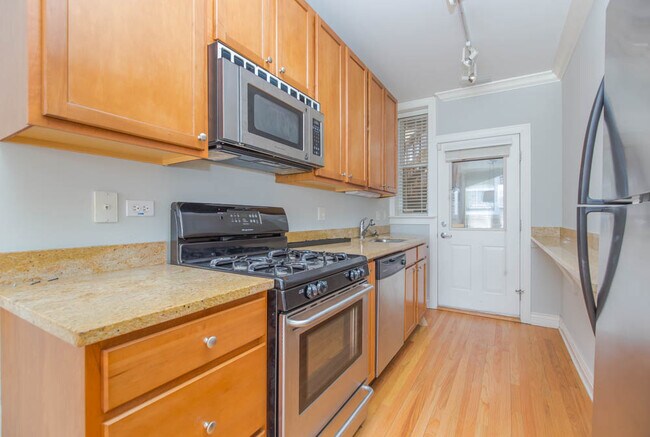 4865 N Hermitage Ave, Unit 1W