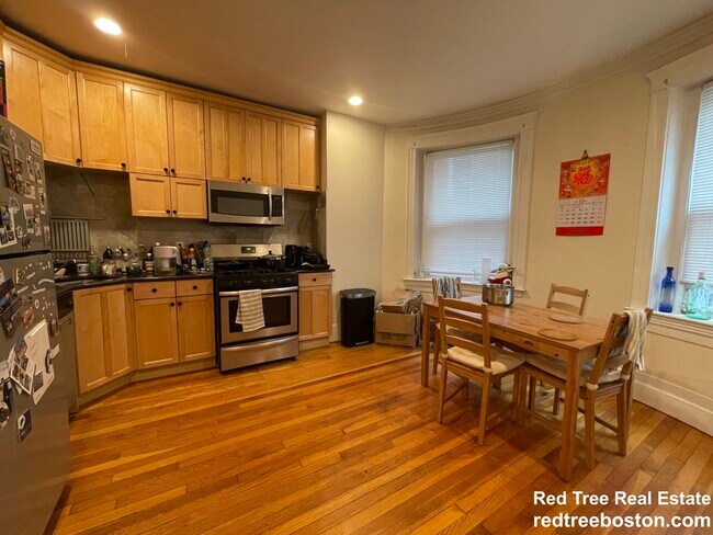 191 Winthrop Rd, Unit 1