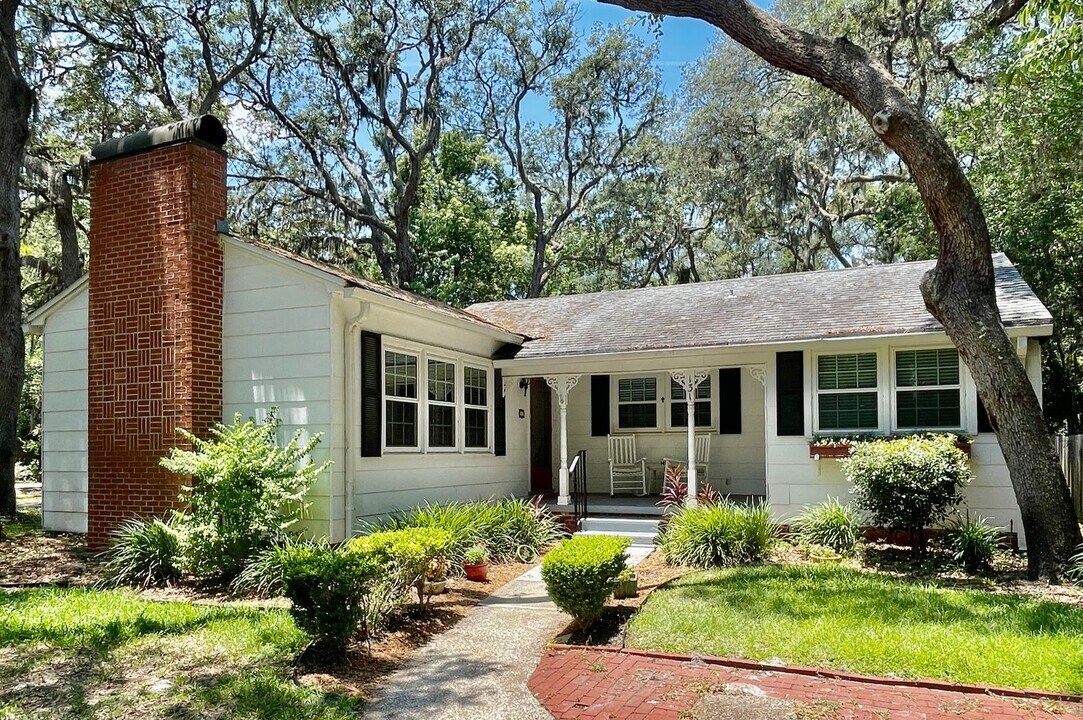 131 S 17th St in Fernandina Beach, FL - Building Photo