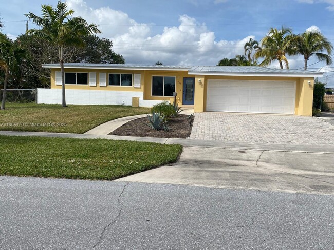property at 436 Gull Ct