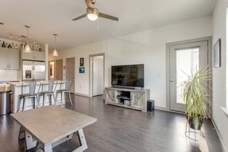 1638 54th Ave N, Unit 311 in Nashville, TN - Building Photo - Building Photo