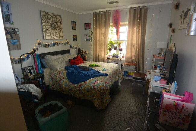 178 Lake Shore Rd, Unit Four in Boston, MA - Foto de edificio - Building Photo