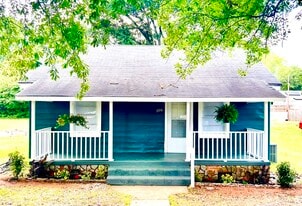 106 Lester Ave in Greenville, SC - Building Photo