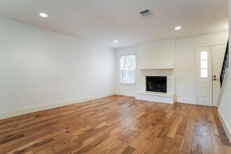 810 Banister Ln in Austin, TX - Building Photo - Building Photo