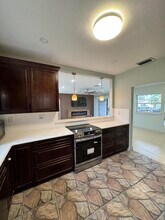 391 SE 15th Ave in Pompano Beach, FL - Building Photo - Building Photo