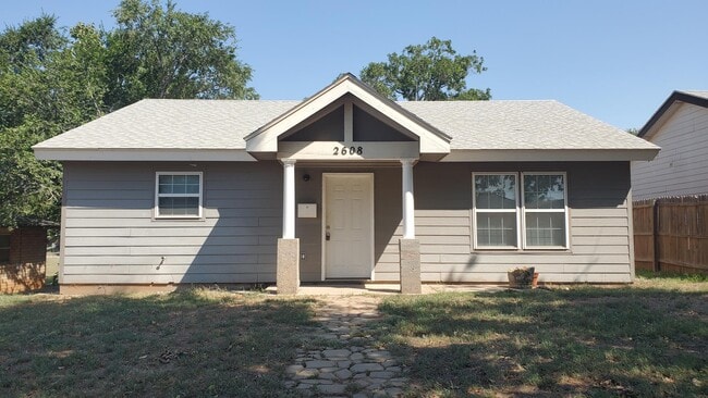 2608 E Maple Ave in Enid, OK - Building Photo - Building Photo