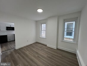 925 W 3rd St in Chester, PA - Building Photo - Building Photo