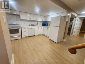 44 Landron Crescent in Toronto, ON - Building Photo - Building Photo