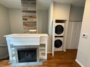 2318 W Bloomingdale Ave in Chicago, IL - Building Photo - Building Photo