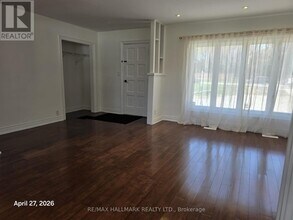429 16th Ave in Richmond Hill, ON - Building Photo - Building Photo