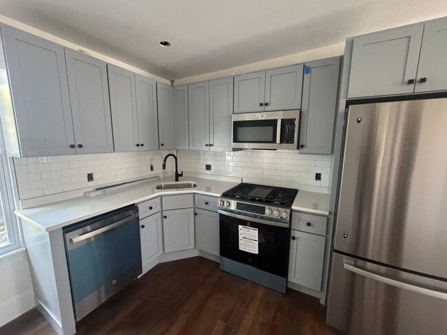 10 Hunting St, Unit 2 in Cambridge, MA - Building Photo - Building Photo