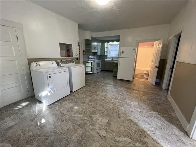 property at 6 Squire St