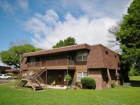 Country Club in Clarksdale, MS - Building Photo