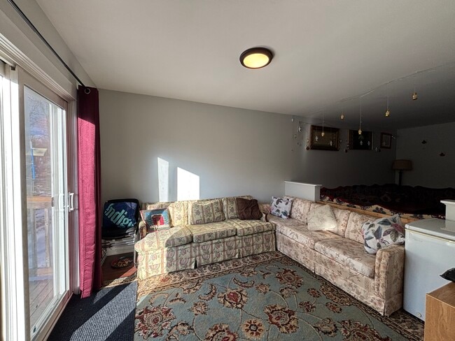 161 Douglas Ave in Fredericton, NB - Building Photo - Building Photo