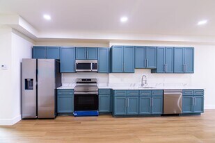 808 N Preston St in Philadelphia, PA - Building Photo