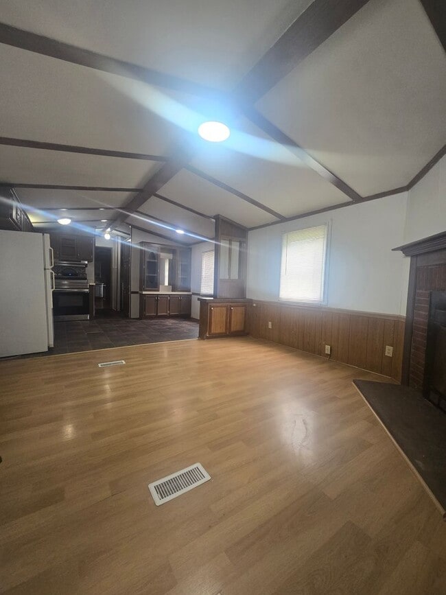 property at 108 Yorktowne Ct