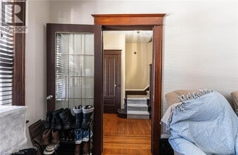 41 Carrick Ave in Hamilton, ON - Building Photo - Building Photo