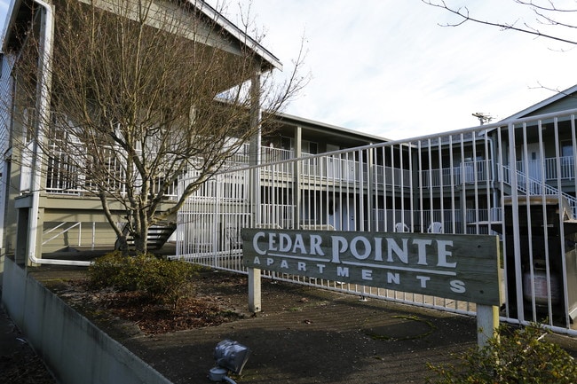 Cedar Pointe Apartments