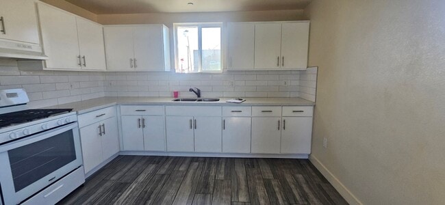 439 W 71st St in Los Angeles, CA - Building Photo - Building Photo