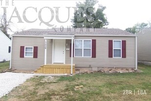 1426 E Livingston St in Springfield, MO - Building Photo