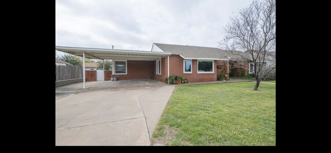 property at 1005 W Cuthbert Ave