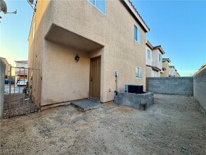 4055 Asante Cove St in Las Vegas, NV - Building Photo - Building Photo