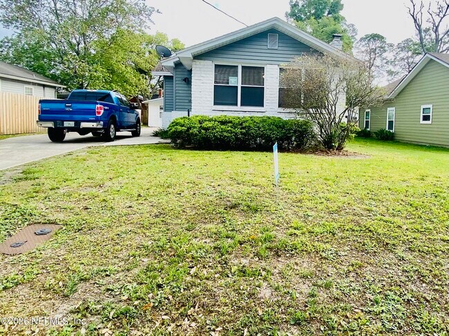 4808 Lawnview St in Jacksonville, FL - Foto de edificio - Building Photo