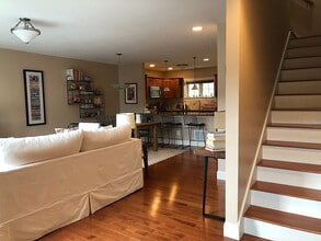 337 Mt Support Rd in Lebanon, NH - Foto de edificio - Building Photo