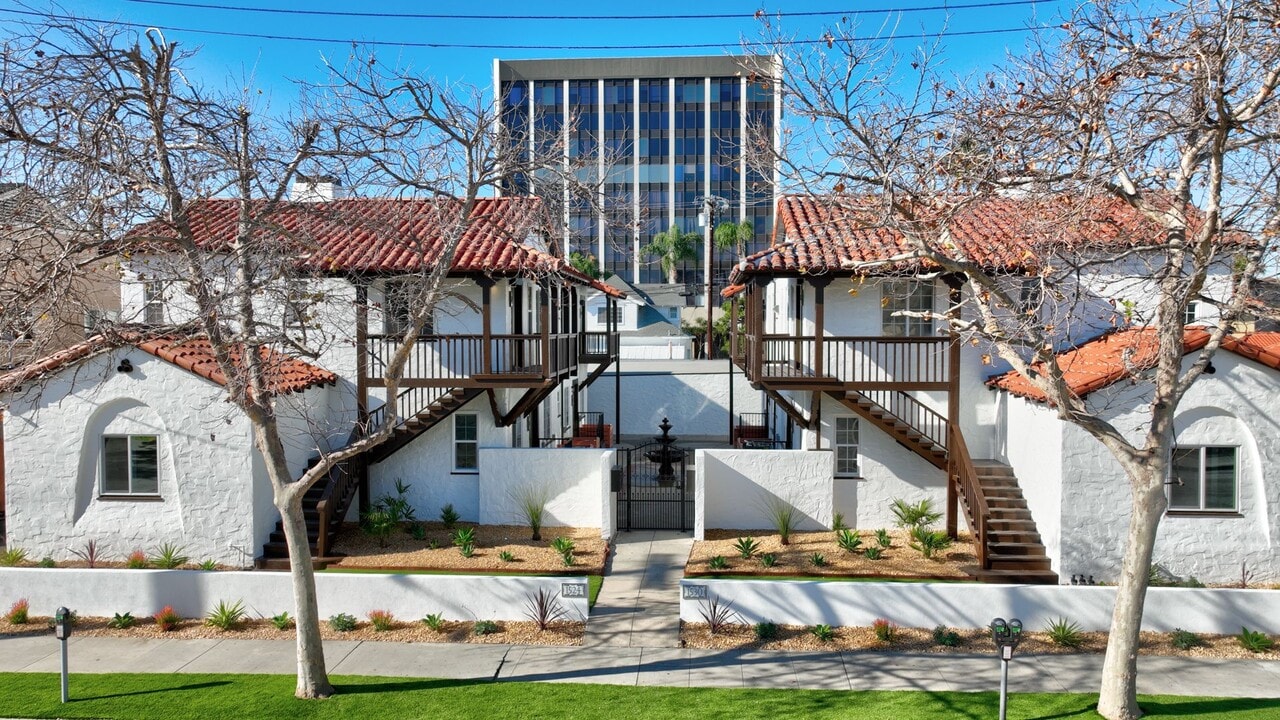 Newly Renovated Spanish Villa Apartment Homes in Santa Ana, CA - Building Photo