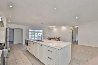 4713 Dover St NE in St. Petersburg, FL - Building Photo - Building Photo