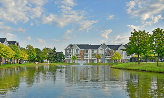 Hillside Apartments in Wixom, MI - Foto de edificio - Building Photo