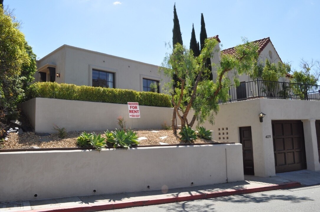 4271 Aloha Pl in San Diego, CA - Building Photo