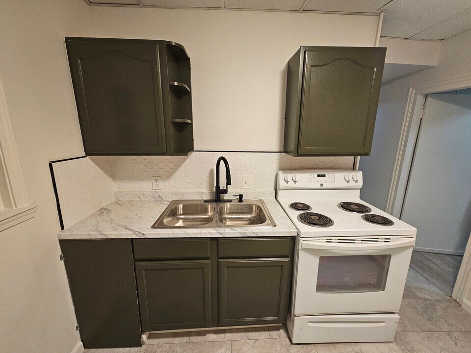 738 Prospect Ave, Unit Lower in Buffalo, NY - Building Photo