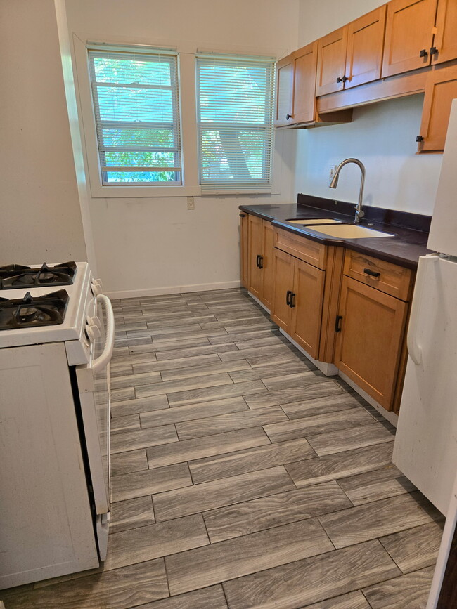 32 Clairmont Pl in Pontiac, MI - Building Photo - Building Photo