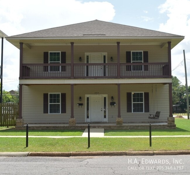 property at 1015 12th St