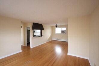 3151 N Melvina Ave in Chicago, IL - Building Photo - Building Photo