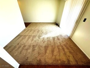 4743 Casitas Way in Las Vegas, NV - Building Photo - Building Photo