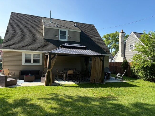 2609 Armstrong Ave in Holmes, PA - Building Photo - Building Photo