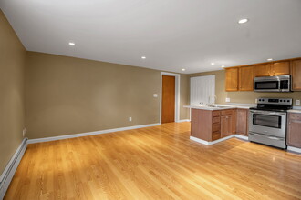 1237 Center Rd in West Seneca, NY - Building Photo - Interior Photo