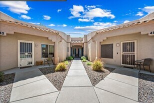 8800 N 107th Ave in Peoria, AZ - Building Photo