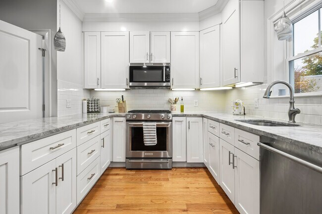 266 Lamartine St, Unit #2 in Boston, MA - Building Photo - Building Photo